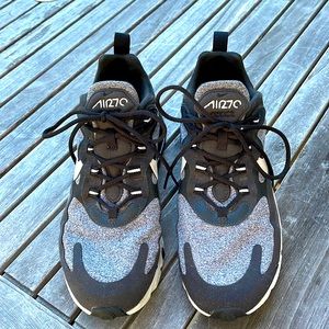 Nike Air Max 270 Reacts